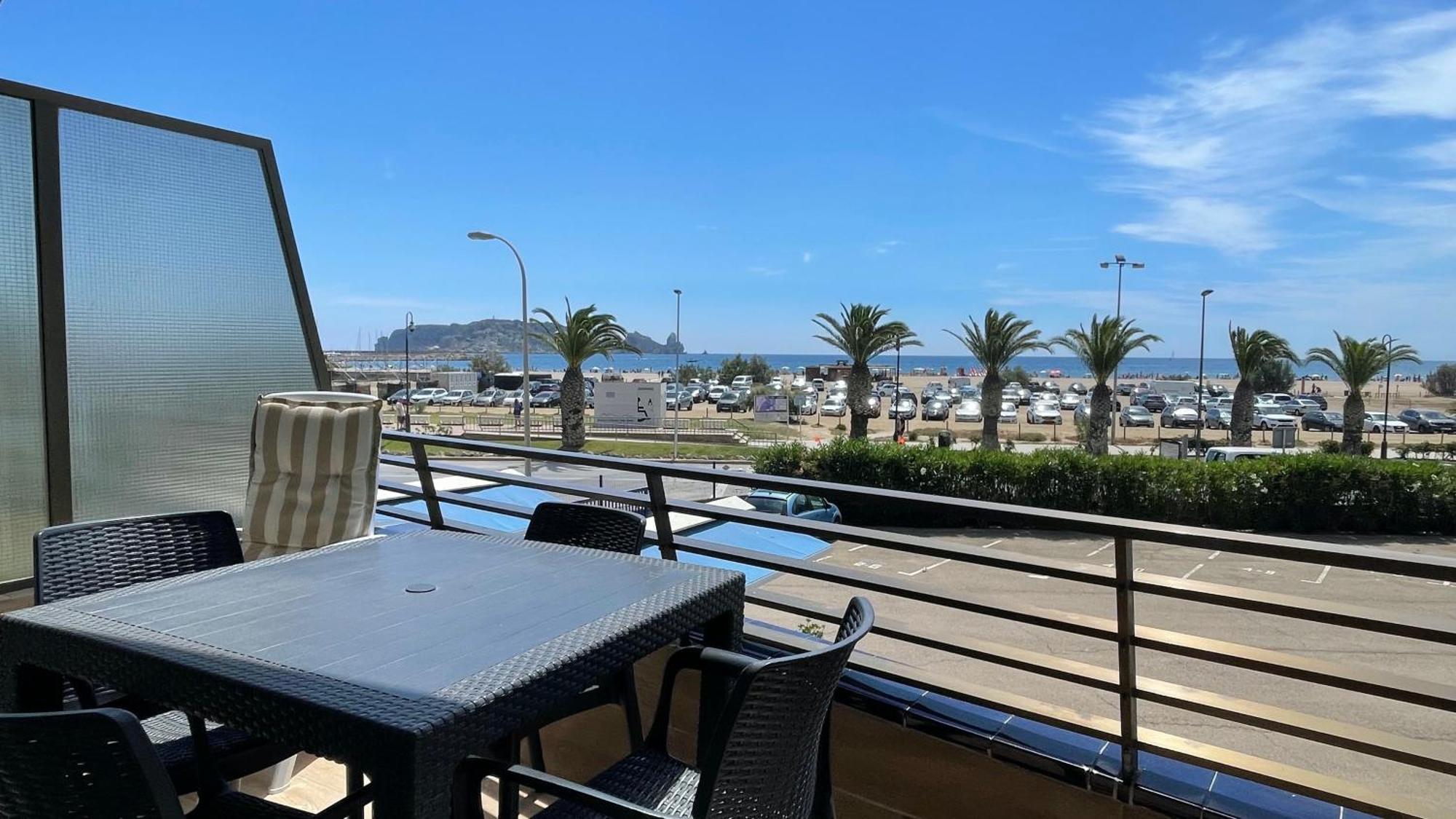 Catalonia 1-9 Apartment Лестартит Екстериор снимка