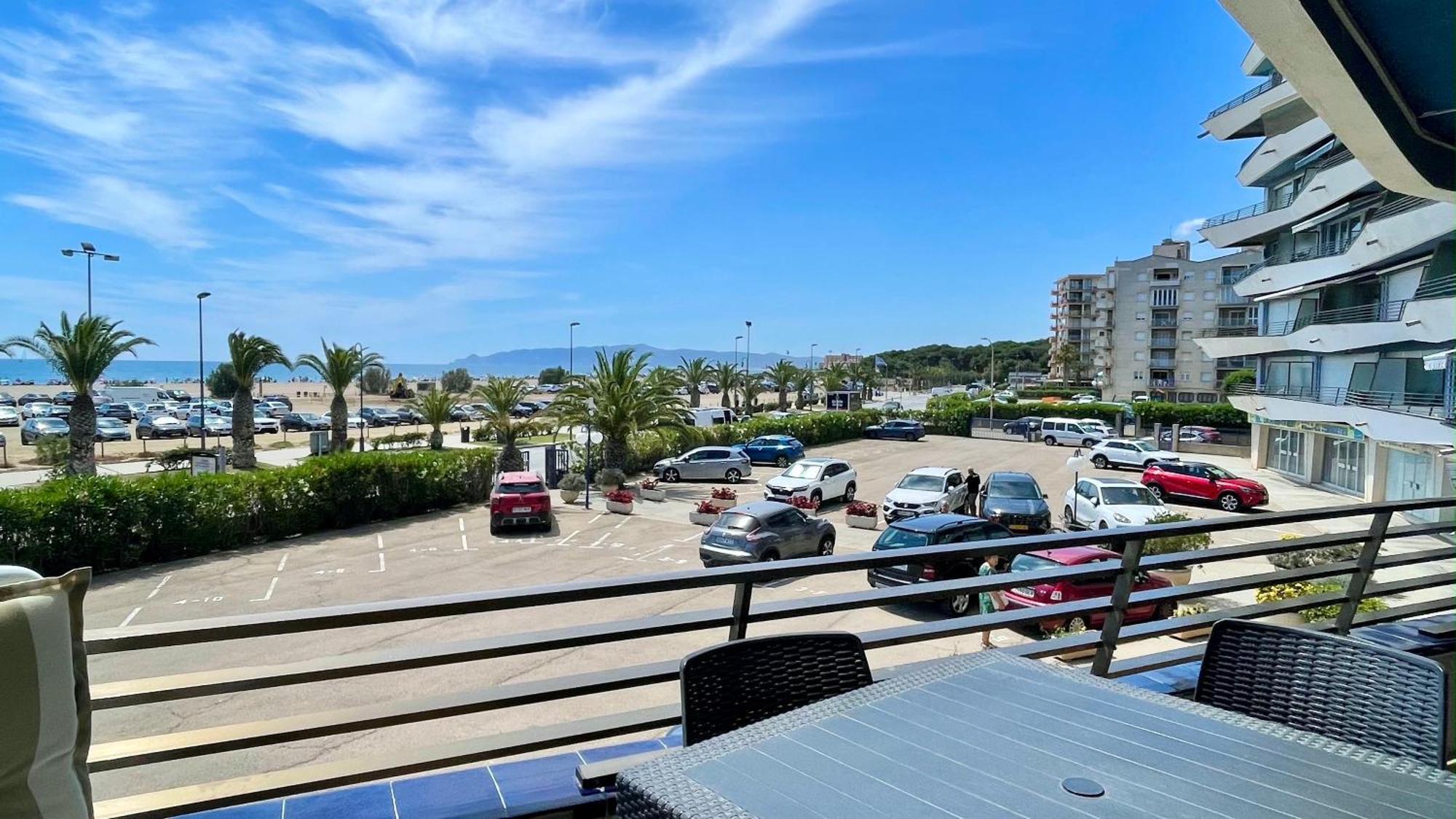 Catalonia 1-9 Apartment Лестартит Екстериор снимка