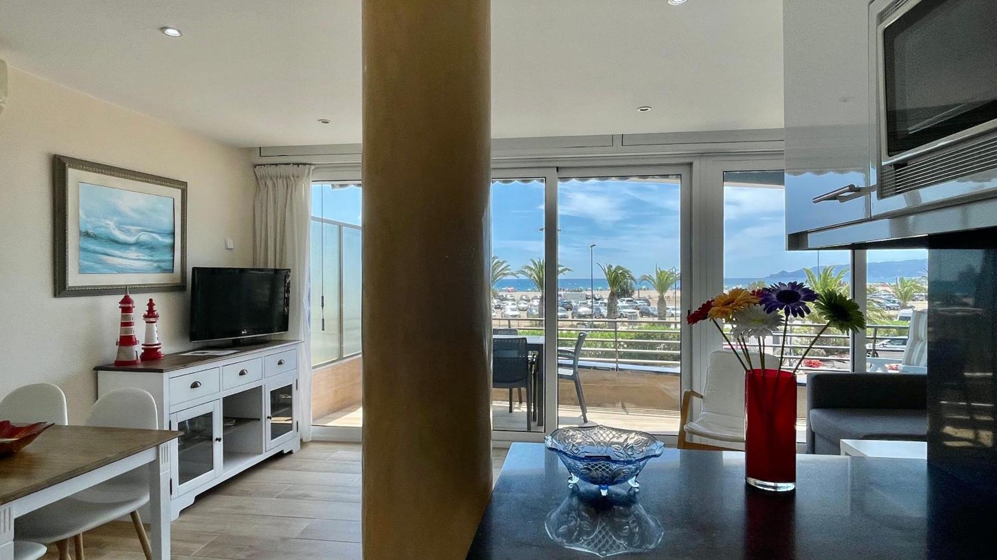 Catalonia 1-9 Apartment Лестартит Екстериор снимка