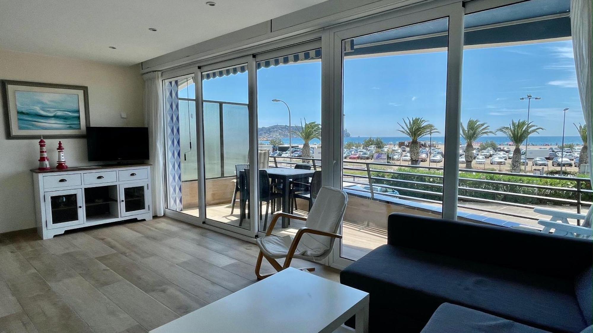 Catalonia 1-9 Apartment Лестартит Екстериор снимка
